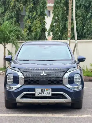 Mitsubishi Outlander SEL Launch Edition 2022 Blue