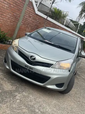 Toyota Vitz 2014 Gray