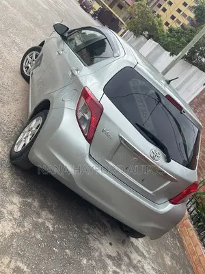Toyota Vitz 2014 Gray