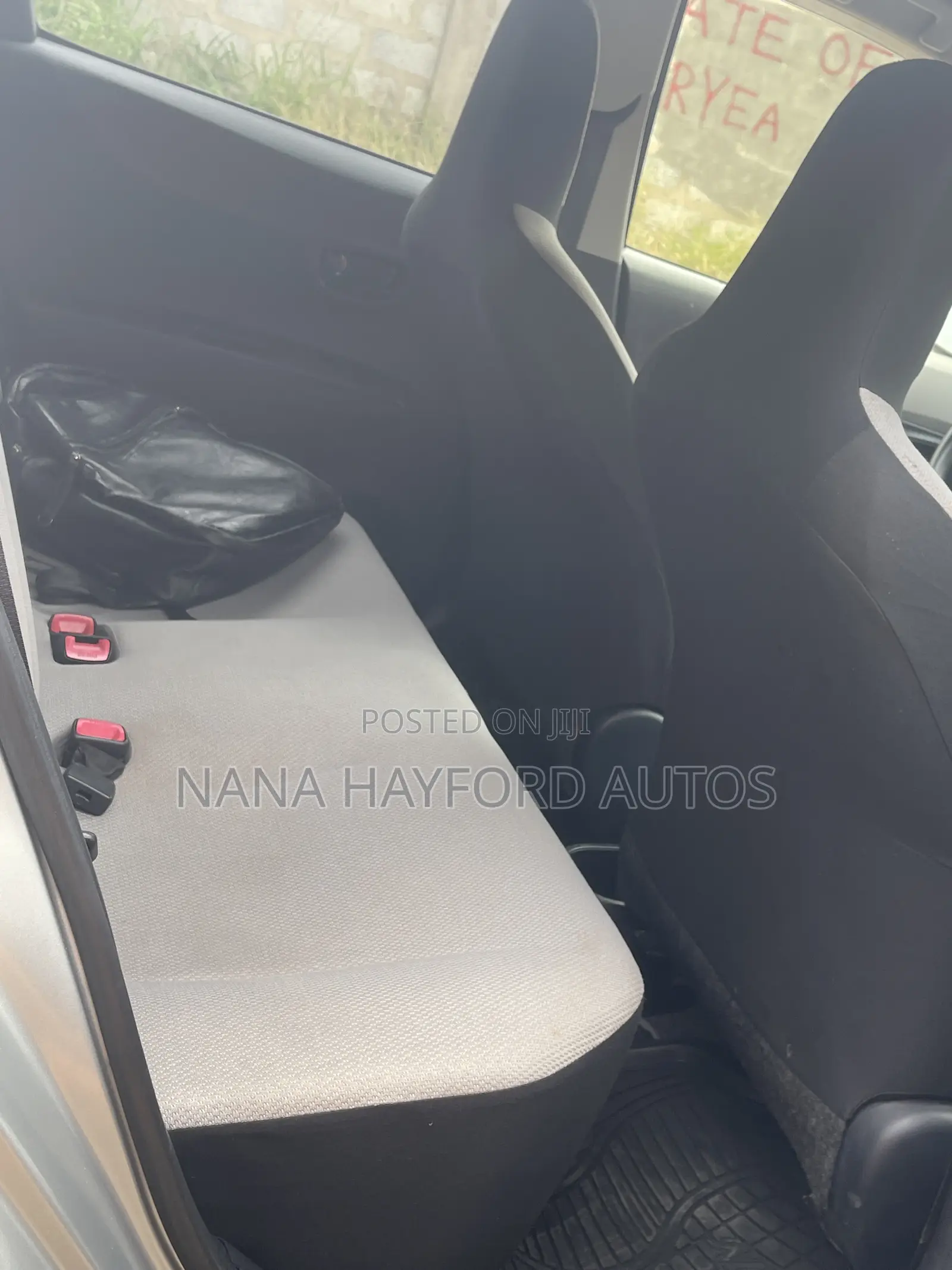 Toyota Vitz 2014 Gray