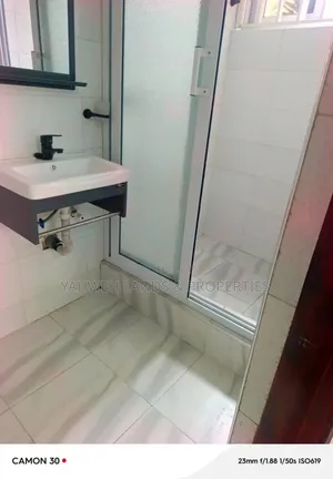 2bdrm Apartment in Drc, Baatsona Total for rent