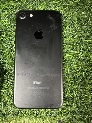 Apple iPhone 7 32 GB Black
