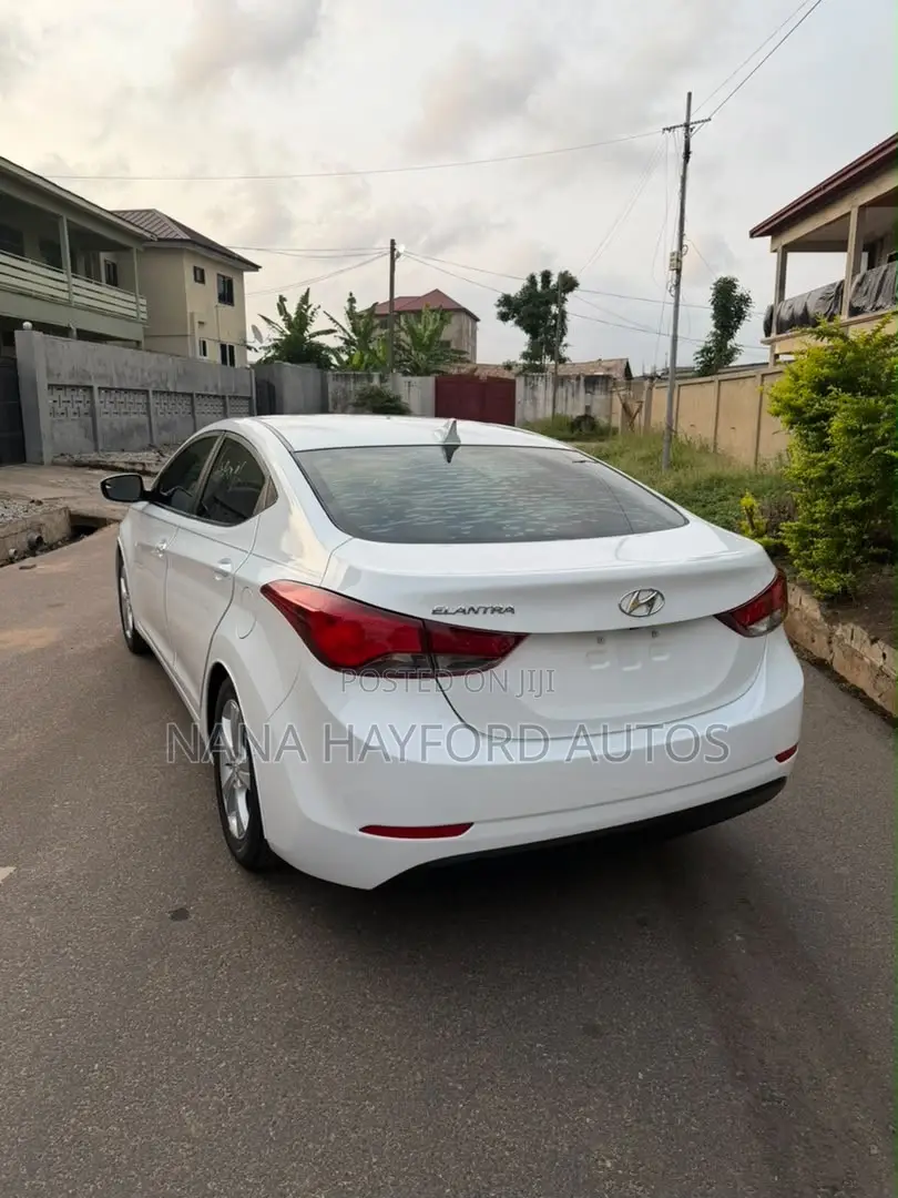Hyundai Elantra 2016 White