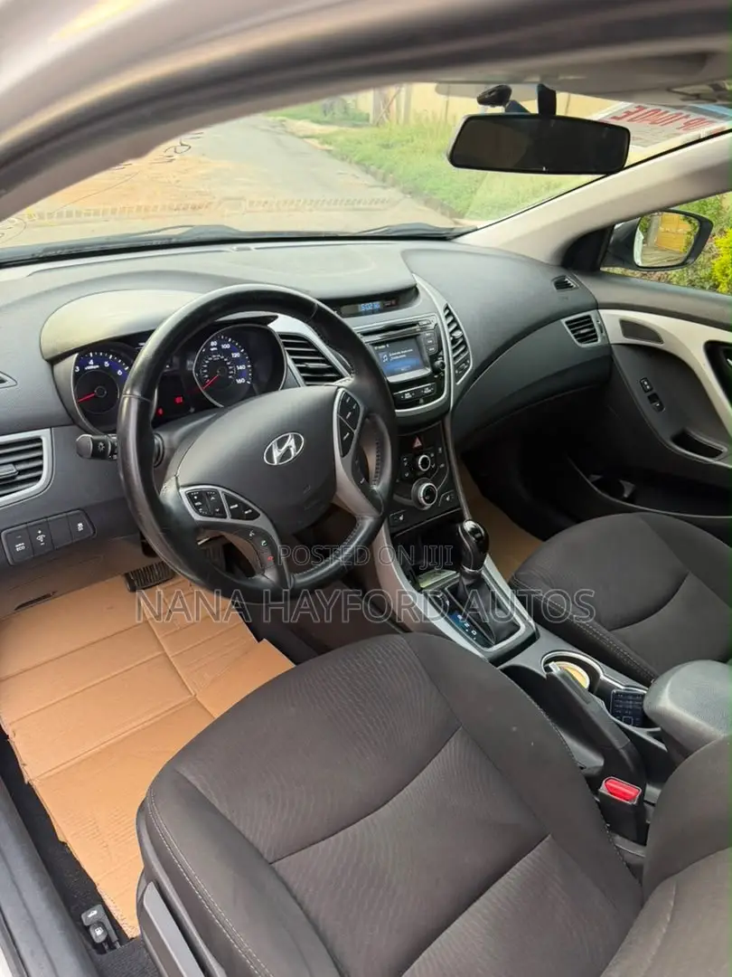 Hyundai Elantra 2016 White
