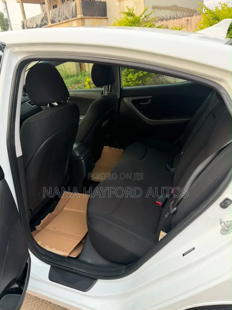 Hyundai Elantra 2016 White