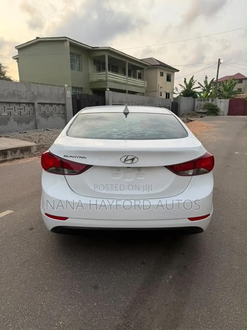 Hyundai Elantra 2016 White