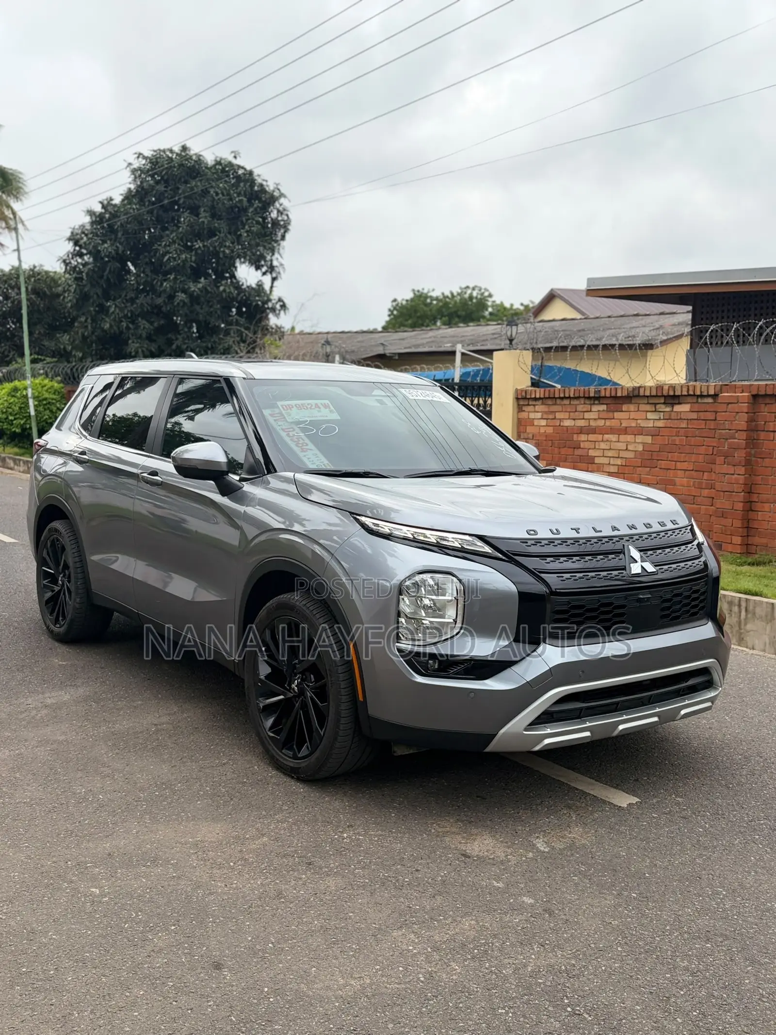 Mitsubishi Outlander 2022 Gray