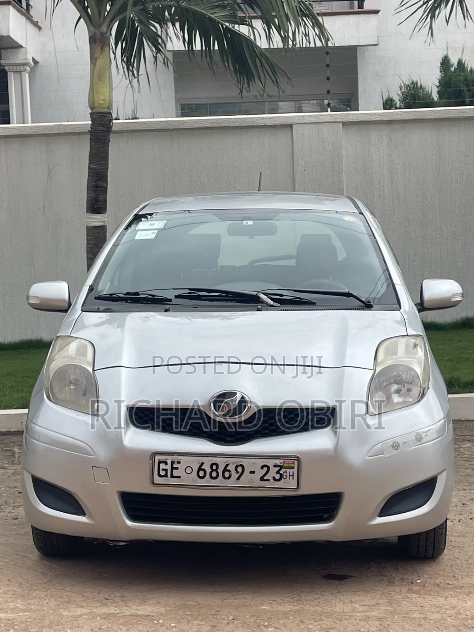 Toyota Vitz 1.3 AWD 5dr 2010 Silver