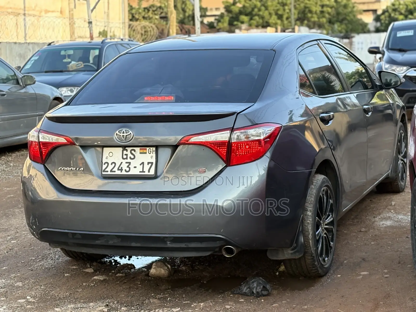 Toyota Corolla S 4dr Sedan (1.8L 4cyl CVT) 2016 Gray