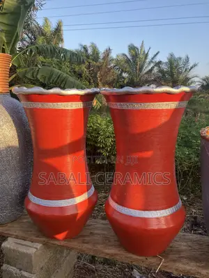 Flower Pot That Elevates Your Space