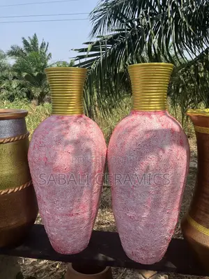 Flower Pot That Elevates Your Space