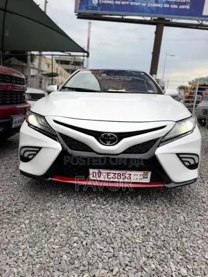Toyota Camry XSE (2.5L 4cyl 8A) 2019 White