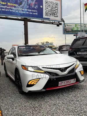 Toyota Camry XSE (2.5L 4cyl 8A) 2019 White