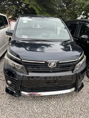 Toyota Voxy X Side Lift-Up Tilt Seat 4WD 7-Seater 2015 Black