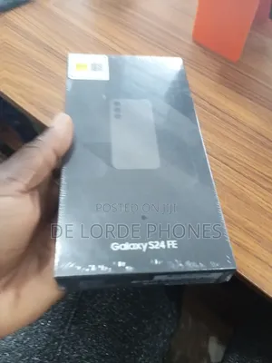 New Samsung Galaxy S24 FE 128 GB Black