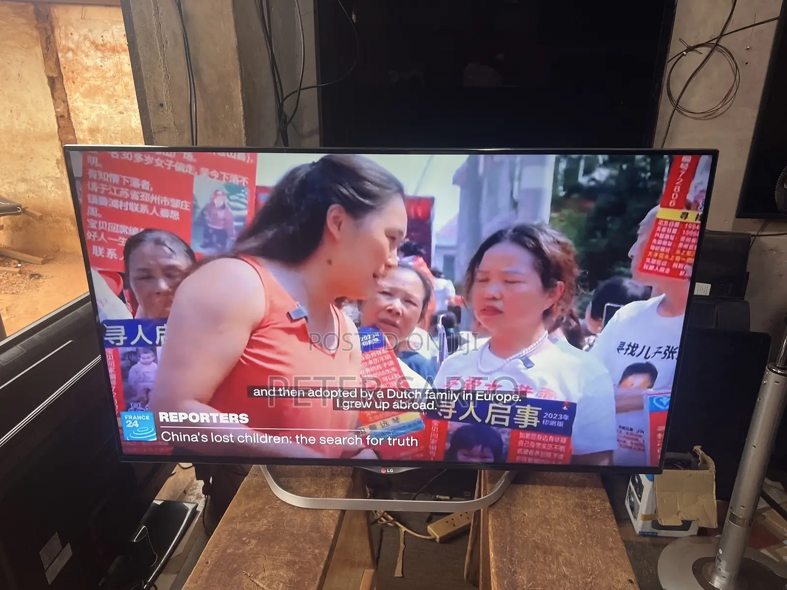 Frameless LG 49 Smart 4K TV