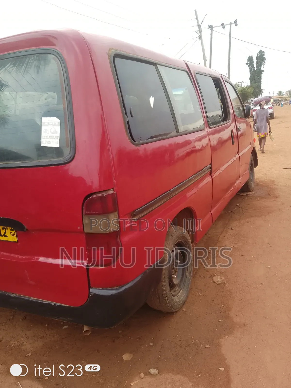 Toyota HiAce 2006 Red