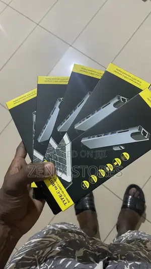 8 in 1 USB Hub