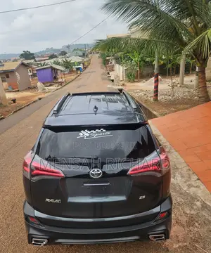 Toyota RAV4 SE 4dr SUV AWD (2.5L 4cyl 6A) 2018 Green