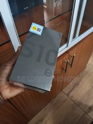 New Samsung Galaxy S10e 128 GB Blue