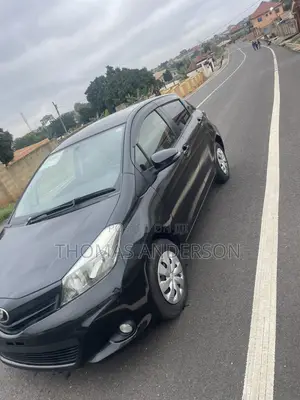 Hyundai Avante 2013 Blue