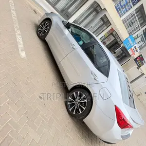 Toyota Corolla XSE (1.8L 4cyl 2A) 2019 Silver