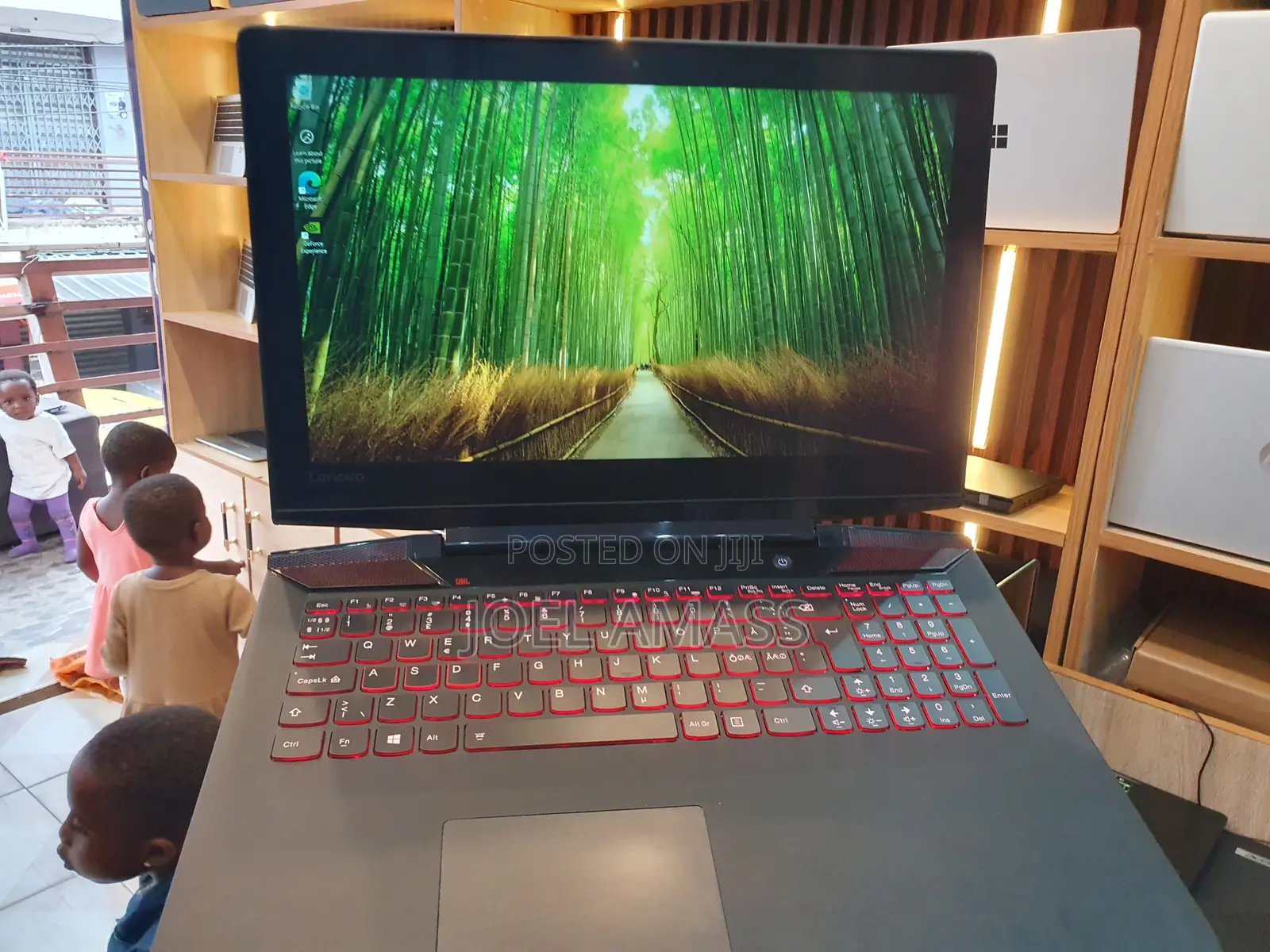 Laptop Lenovo IdeaPad Y730 8GB Intel Core i5 HDD+SSD 1T