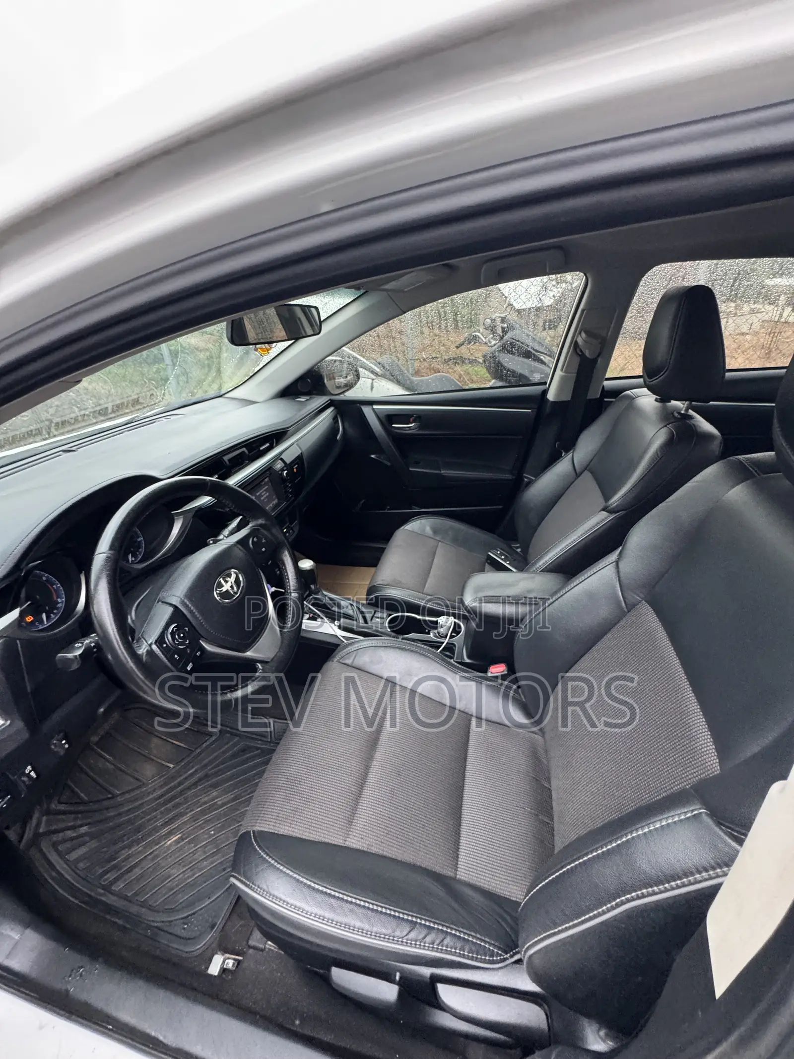 Toyota Corolla S 4dr Sedan (1.8L 4cyl CVT) 2016 White