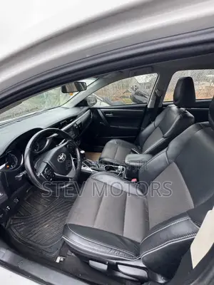 Toyota Corolla S 4dr Sedan (1.8L 4cyl CVT) 2016 White