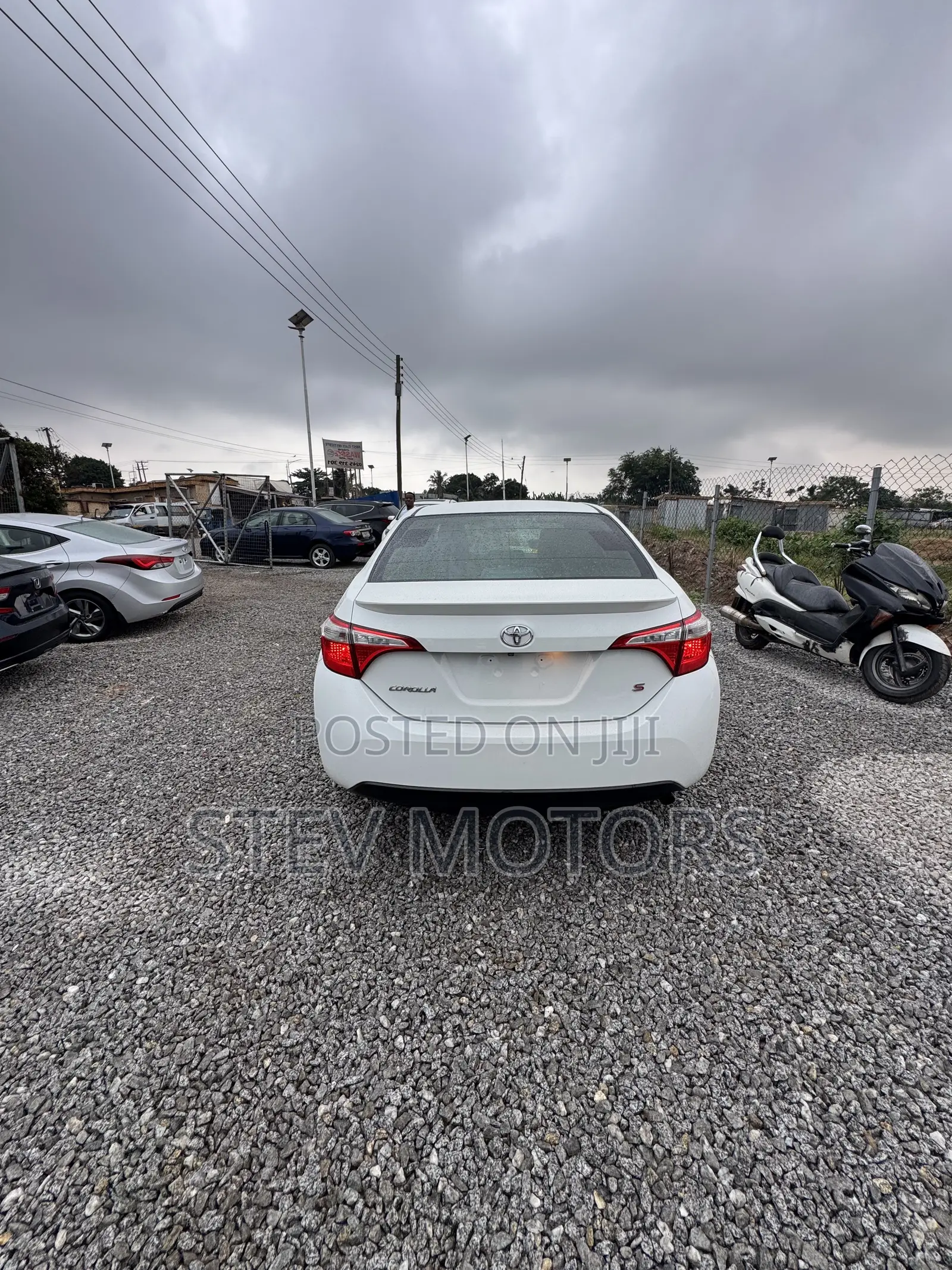 Toyota Corolla S 4dr Sedan (1.8L 4cyl CVT) 2016 White