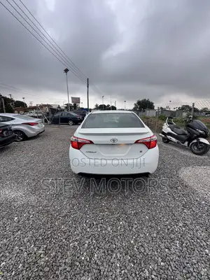 Toyota Corolla S 4dr Sedan (1.8L 4cyl CVT) 2016 White