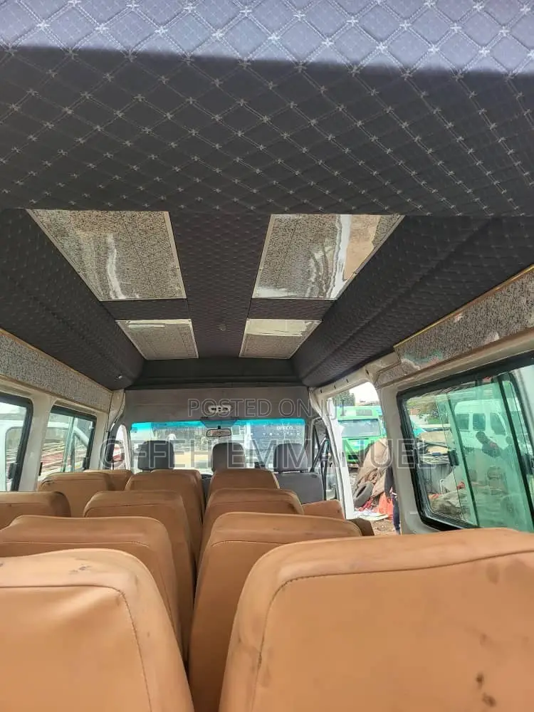 Mercedes-Benz Sprinter 2005 White