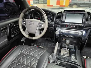 Toyota Land Cruiser 2015 Black