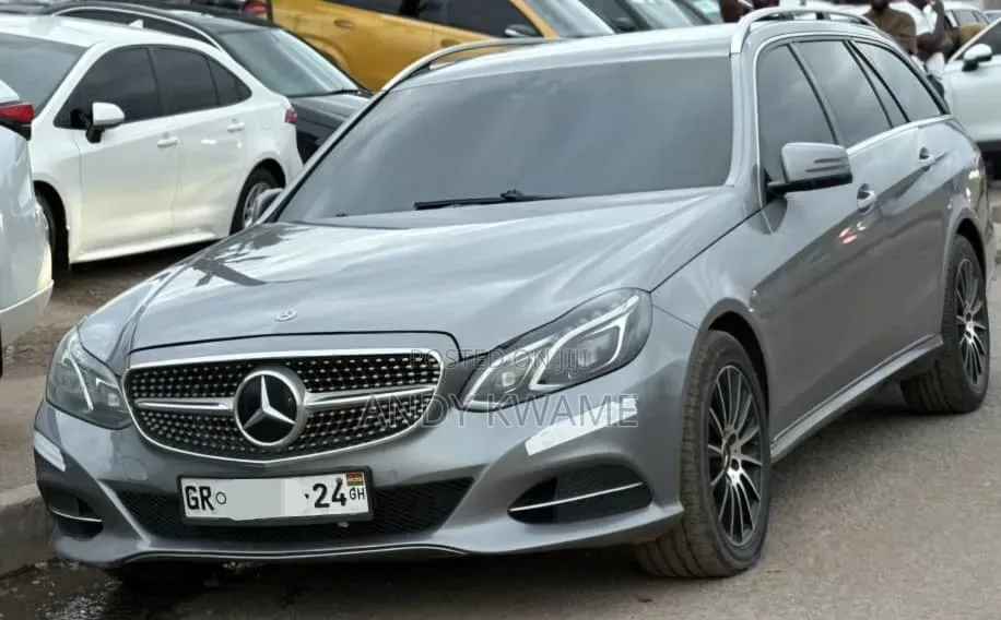 Mercedes-Benz E220 2013 Silver