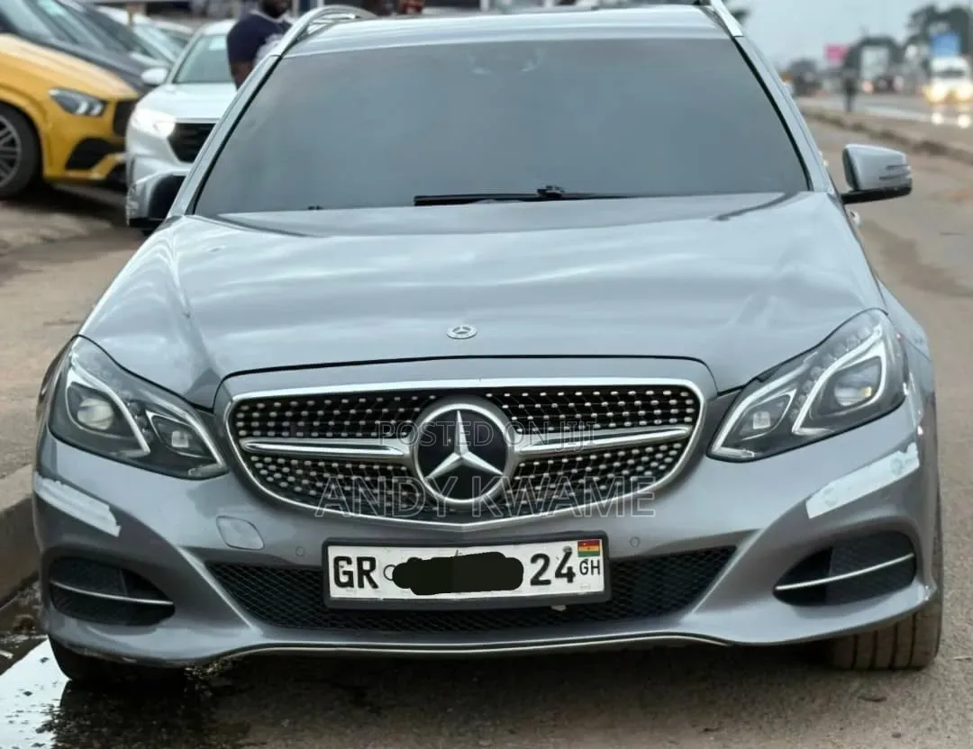 Mercedes-Benz E220 2013 Silver