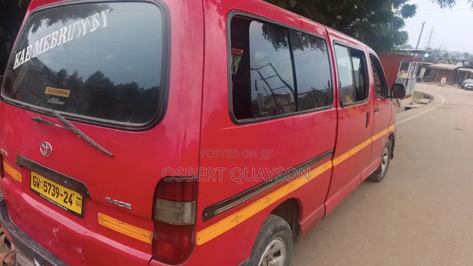 Toyota HiAce 2018 Red