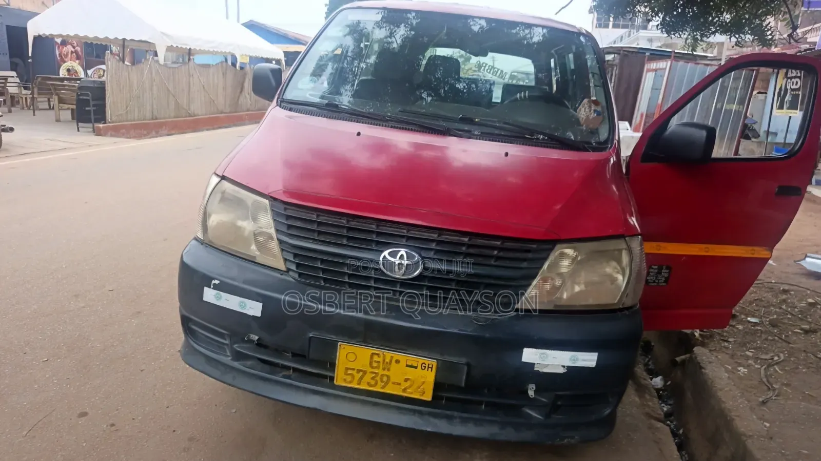 Toyota HiAce 2018 Red