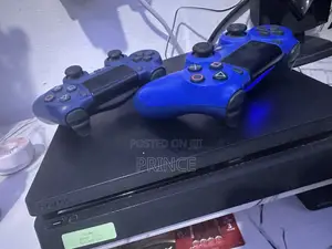 PlayStation 4 Slim