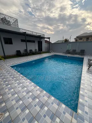 Swimming Pool Cleaning Service
