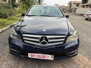 Mercedes-Benz C250 2014 Blue