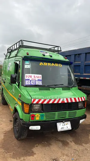 Mercedes-Benz Sprinter 1988 Green