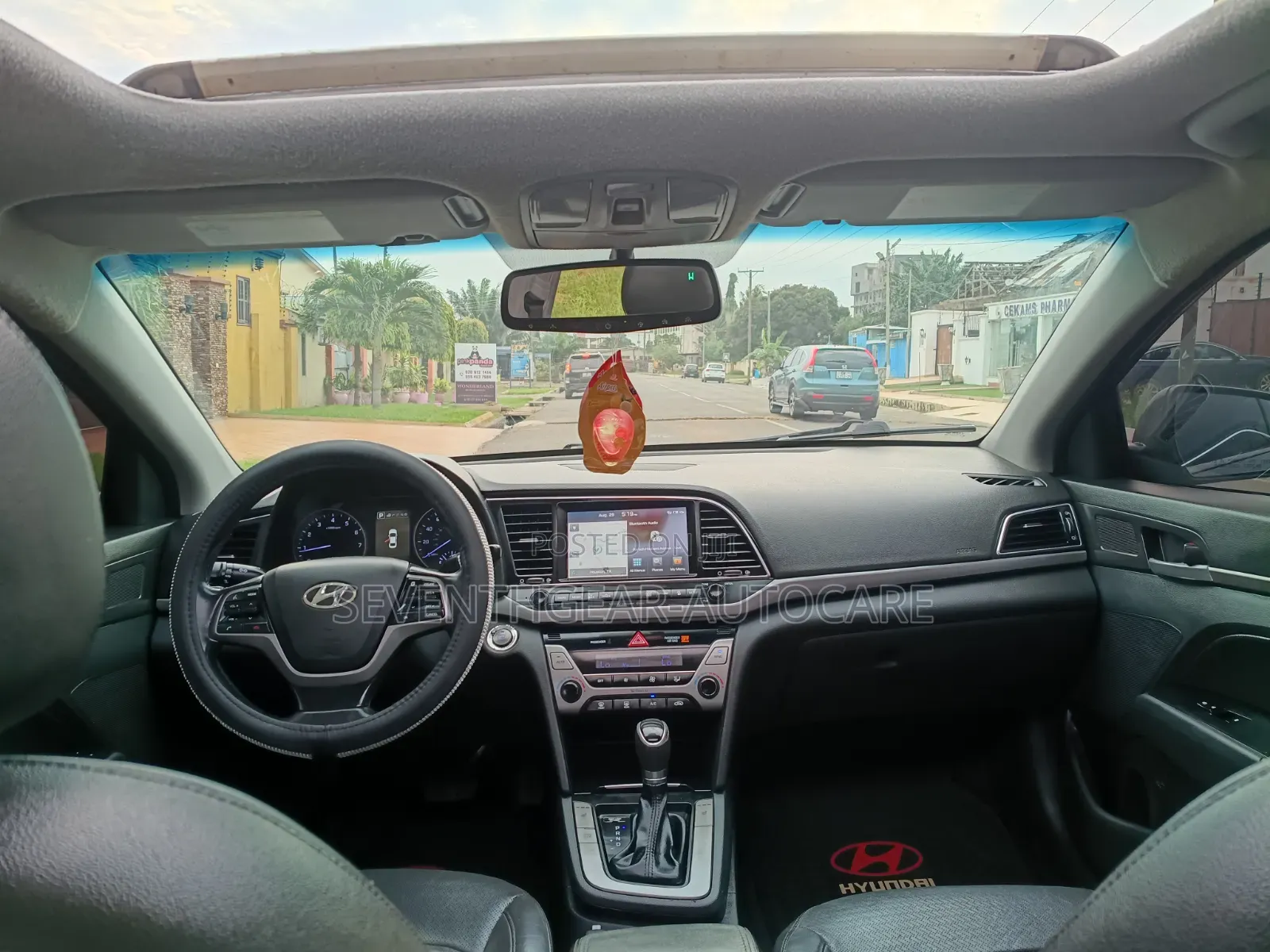Hyundai Elantra Limited Sedan FWD (2.0L 4cyl 6A) 2017 Gray