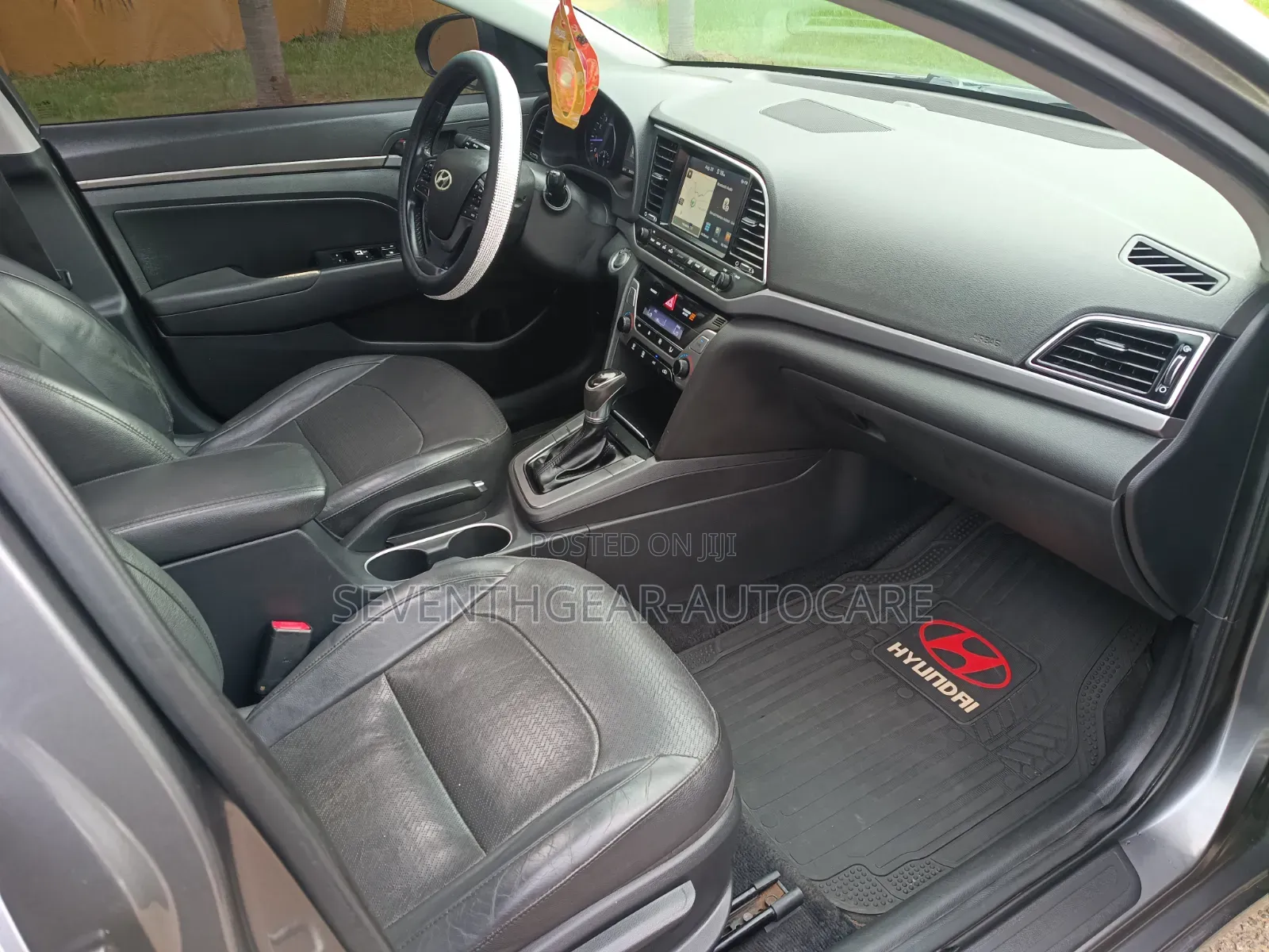 Hyundai Elantra Limited Sedan FWD (2.0L 4cyl 6A) 2017 Gray