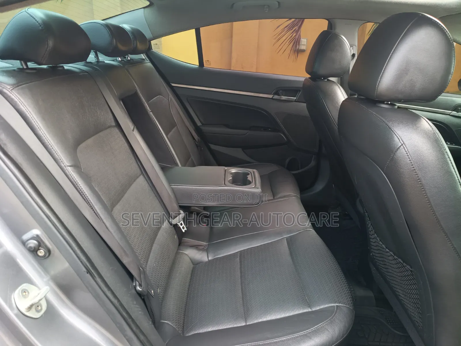 Hyundai Elantra Limited Sedan FWD (2.0L 4cyl 6A) 2017 Gray