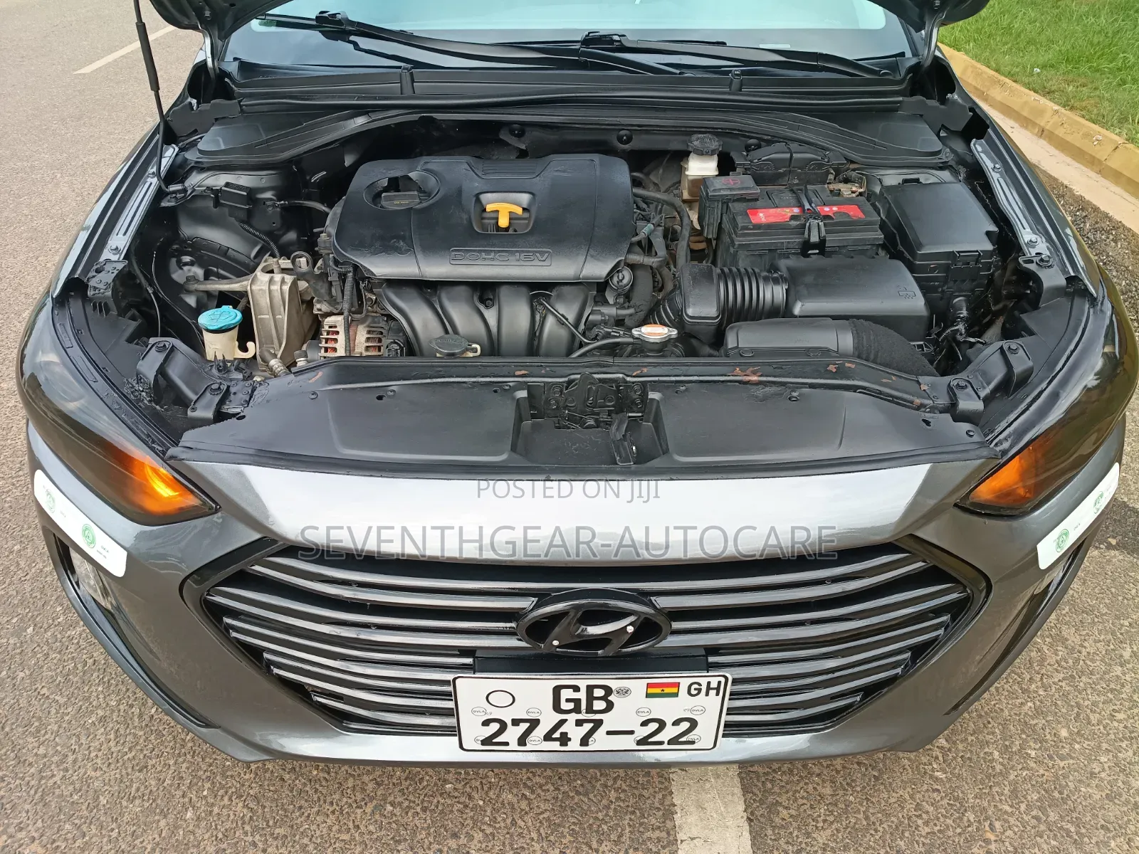 Hyundai Elantra Limited Sedan FWD (2.0L 4cyl 6A) 2017 Gray