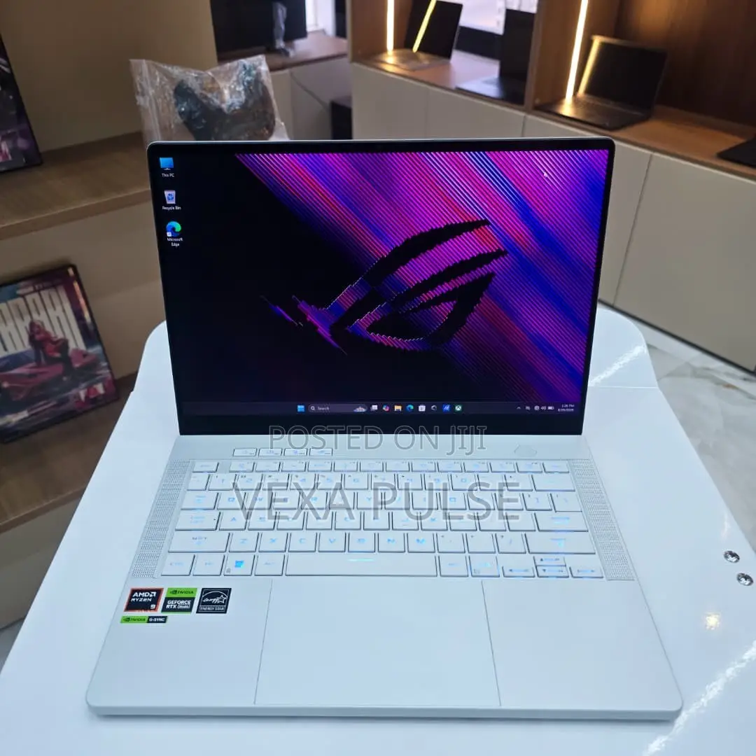 Laptop Asus ROG Zephyrus G14 16GB AMD Ryzen 9 SSD 1T