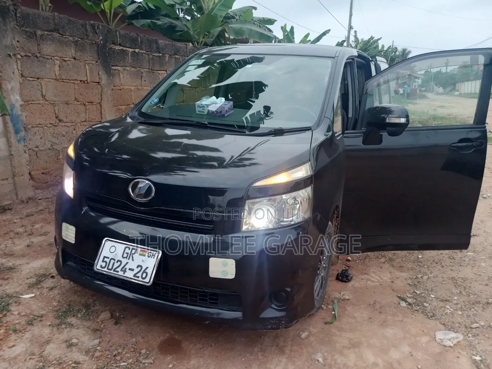 Toyota Voxy 2010 Black