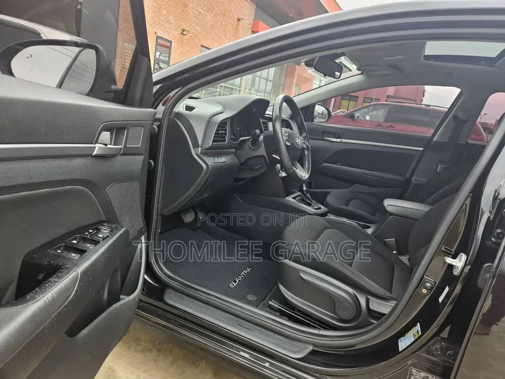 Toyota Voxy 2010 Black