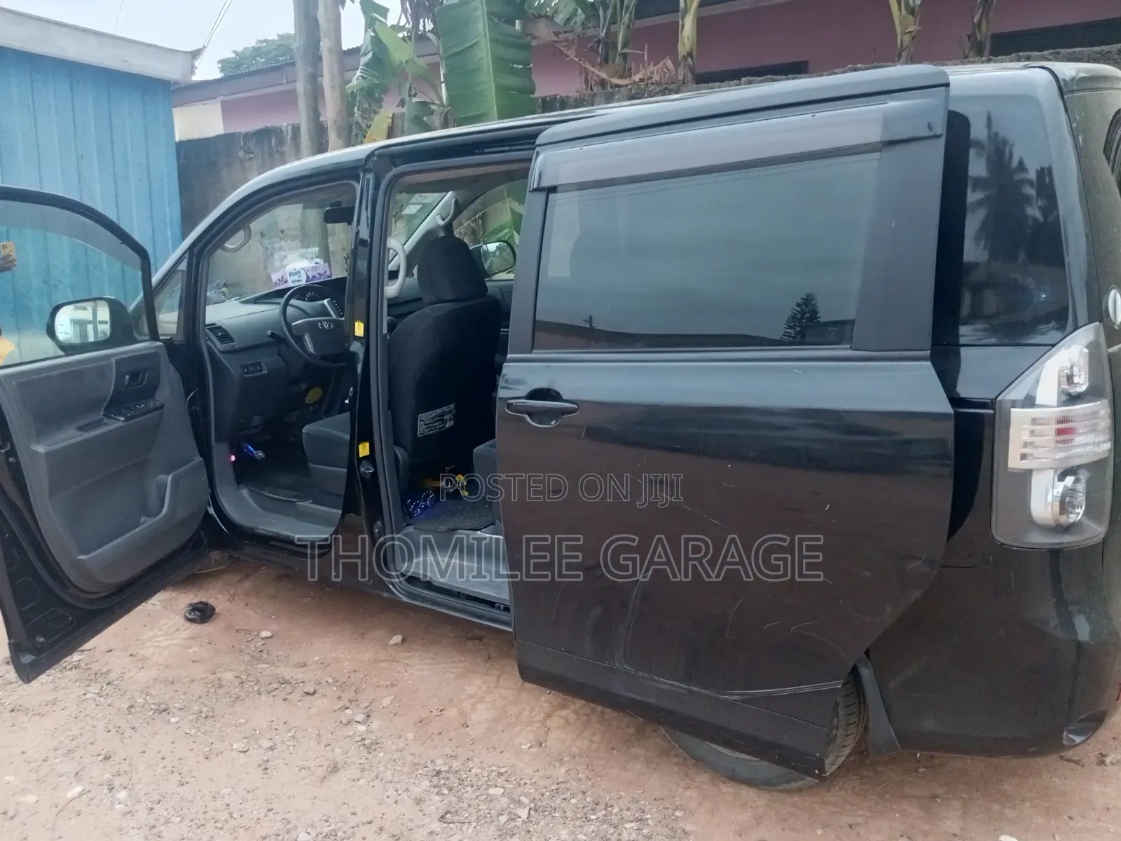 Toyota Voxy 2010 Black