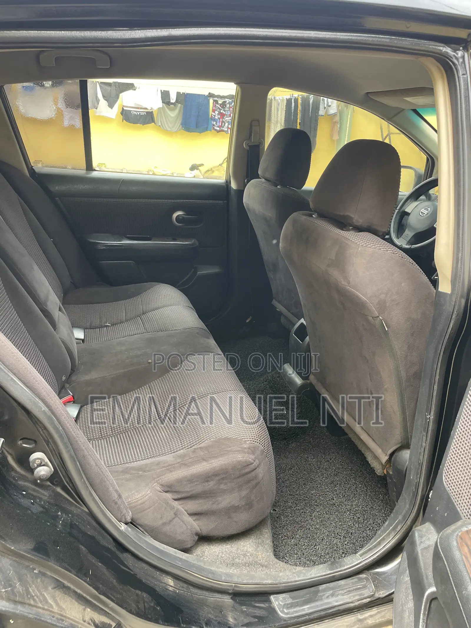 Nissan Versa 2011 Black
